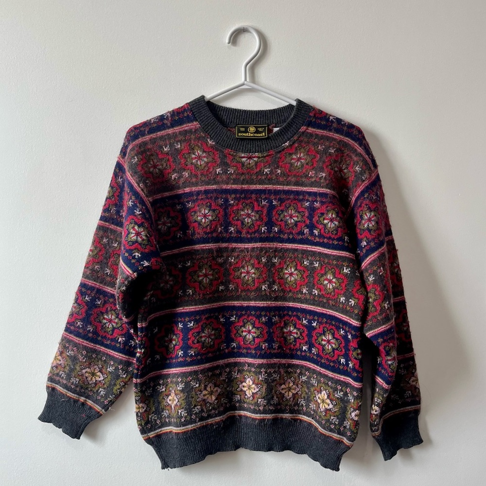Vintage geometric floral sweater